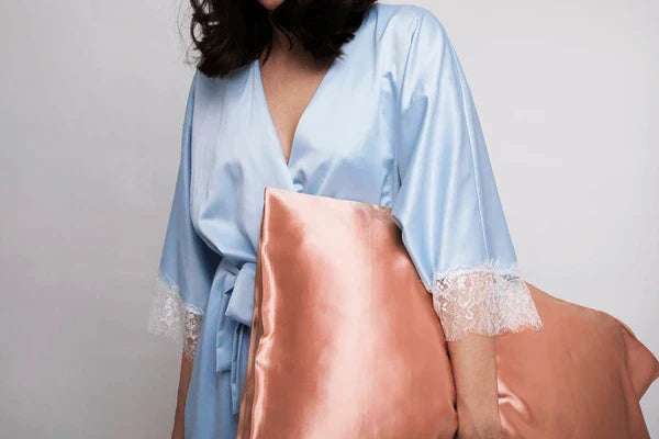 Pourquoi la soie est-elle le textile du luxe et de l’élégance intemporelle ?